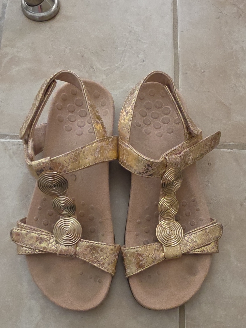 Vionic Gold Metallic Spiral-Accent Women's Sandals